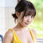 KANA MOMONOGI